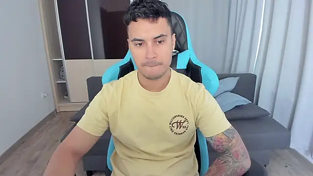 MatMalonne online show from October 2025 07:06:01 AM