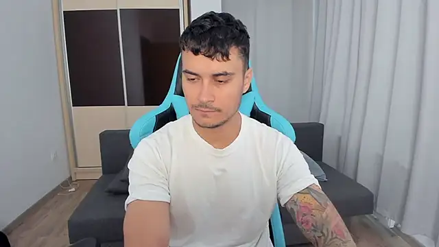 MatMalonne online show from October 2025 06:47:01 AM