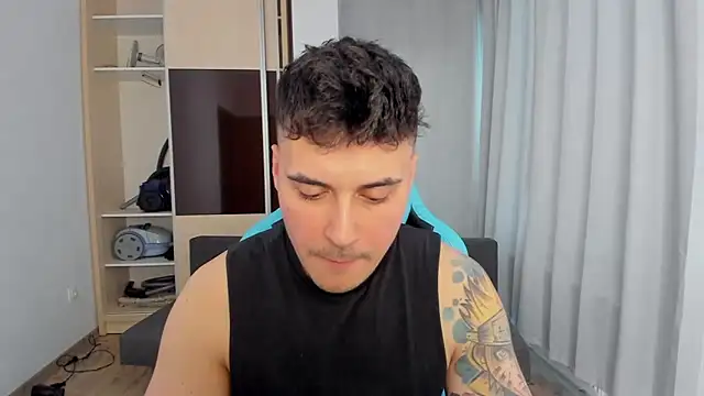 MatMalonne online show from February 2026 01:38:02 PM