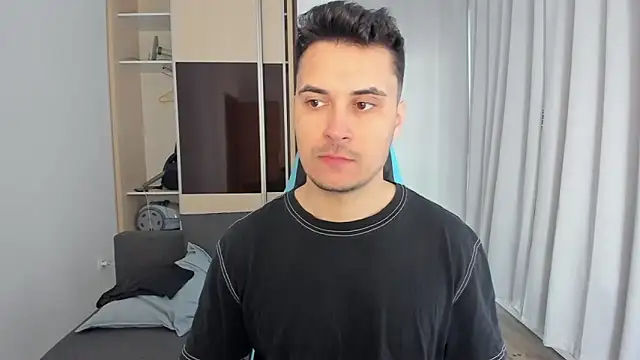 MatMalonne online show from April 2026 07:36:02 AM