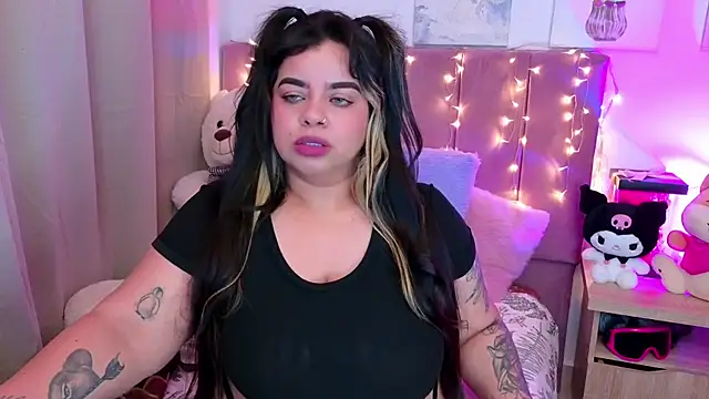 MiahJoness online show from November 2025 10:40:01 PM