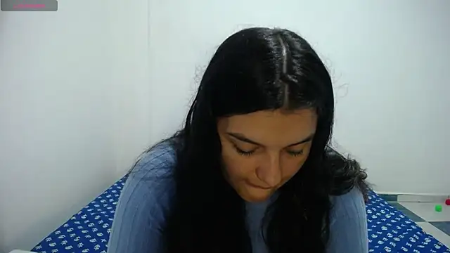 Snapshot of Laurenkenner_ chatting on December 2024 07:37:02 PM Laurenkenner online show from December 2024 07:37:02 PM