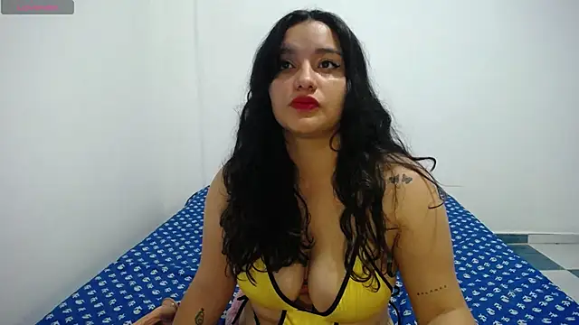 Snapshot of Laurenkenner_ chatting on December 2024 06:57:02 PM Laurenkenner online show from December 2024 06:57:02 PM