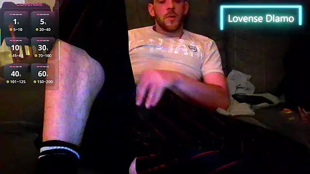 Snapshot of _NakedChef_ chatting on February 2026 01:16:02 AM NakedChef online show from February 2026 01:16:02 AM