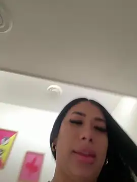 kiim taaylor online show from March 2025 01:14:02 PM