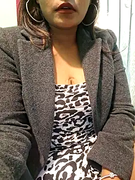 N-Natasha online show from January 2025 05:01:01 PM