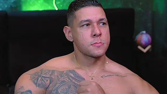 MassimoWalton2 online show from December 2024 10:34:02 PM