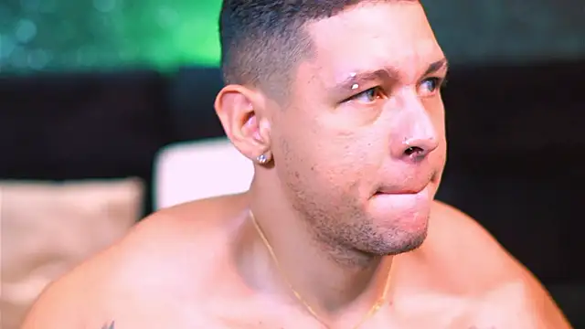 MassimoWalton2 online show from December 2024 12:08:02 AM