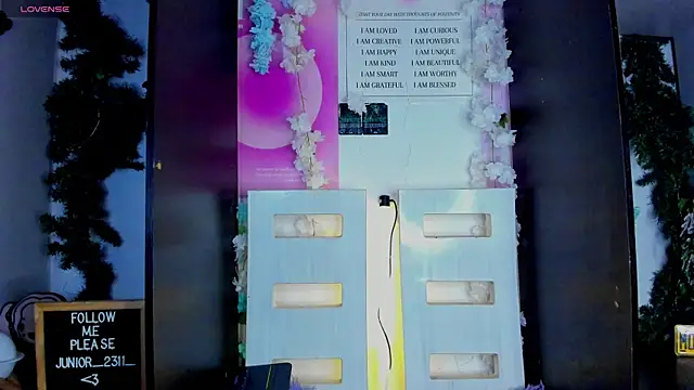 juniior 2311  online show from February 2025 10:03:01 PM