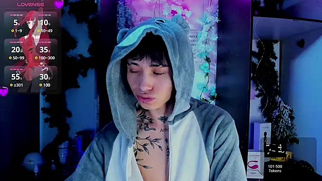 juniior 2311  online show from February 2025 01:47:02 PM