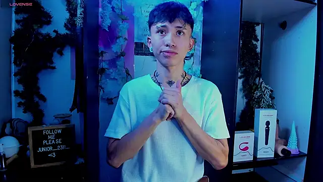 juniior 2311  online show from March 2025 08:56:01 PM