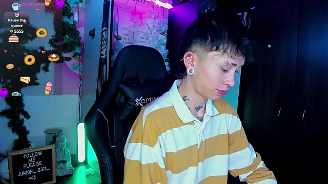 juniior 2311  online show from March 2025 11:19:01 AM