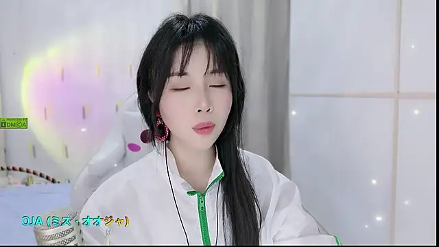 HK angelchloe online show from September 2025 02:04:01 AM