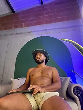 Snapshot of noah_jones__ chatting on February 2026 04:27:02 PM noah jones online show from February 2026 04:27:02 PM