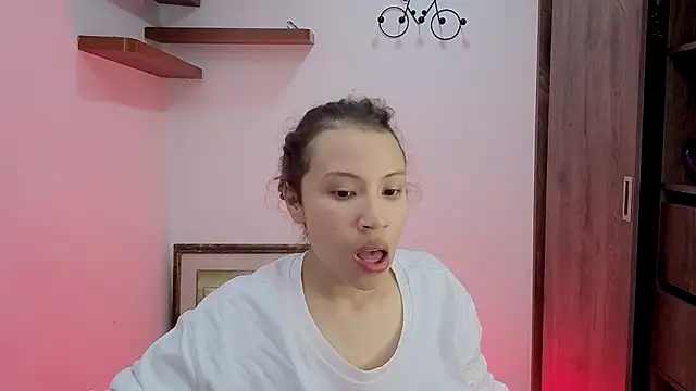 Snapshot of avans_15 chatting on September 2025 11:53:01 PM avans 15 online show from September 2025 11:53:01 PM