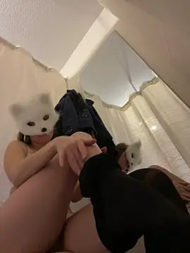 Snapshot of kleinelea123 chatting on December 2024 09:17:01 AM kleinelea123 online show from December 2024 09:17:01 AM