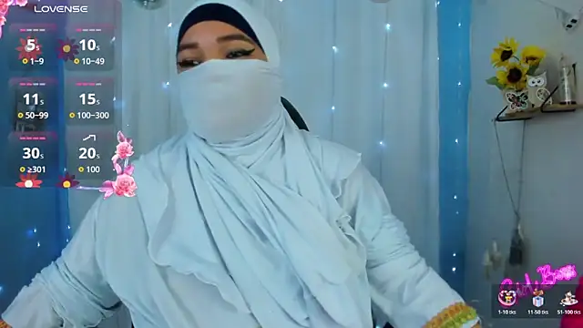 Snapshot of Falak-Yasin chatting on April 2026 12:00:01 PM Falak-Yasin online show from April 2026 12:00:01 PM