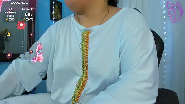 Snapshot of Falak-Yasin chatting on May 2026 12:02:01 PM Falak-Yasin online show from May 2026 12:02:01 PM