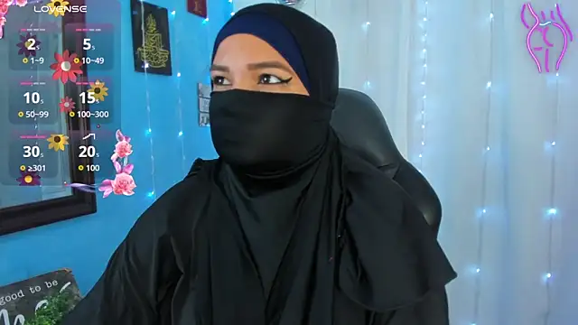 Snapshot of Falak-Yasin chatting on May 2026 11:48:02 AM Falak-Yasin online show from May 2026 11:48:02 AM