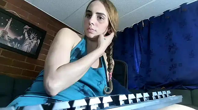 ValeriaLacrozee online show from January 2025 10:35:01 PM