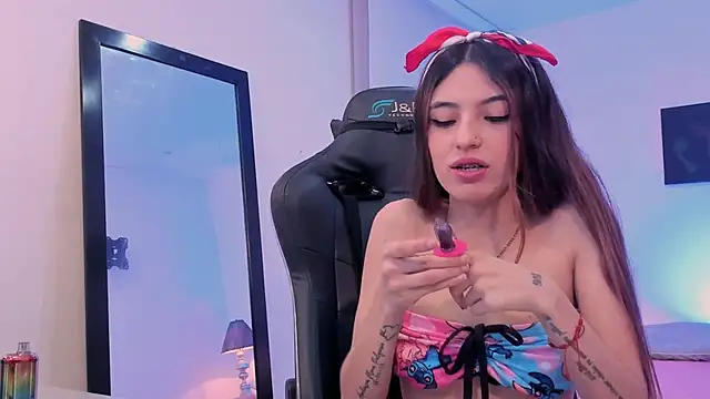 sofiarouge online show from November 2025 08:09:01 PM