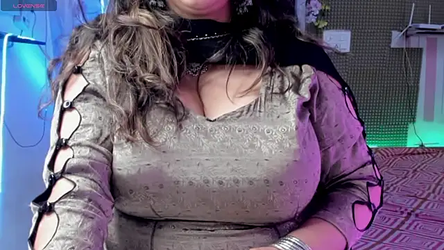 Gulabi Queen online show from February 2025 05:31:02 AM