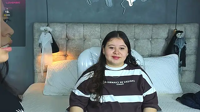 Laia and Aloby online show from October 2025 10:17:02 PM