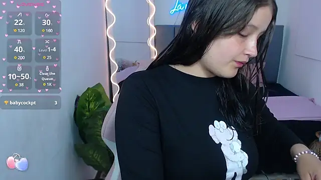 Krysstal tay online show from February 2025 11:44:02 AM