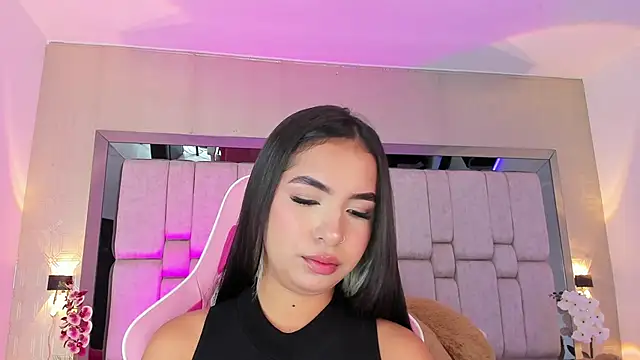 Snapshot of _SofiaCortez_ chatting on February 2025 12:06:01 PM SofiaCortez online show from February 2025 12:06:01 PM