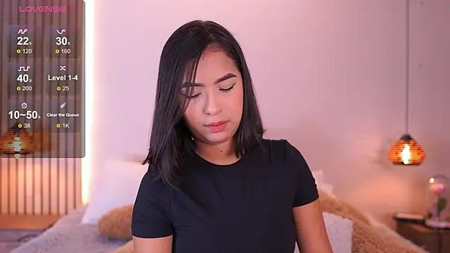 Snapshot of _SofiaCortez_ chatting on September 2025 12:05:02 PM SofiaCortez online show from September 2025 12:05:02 PM