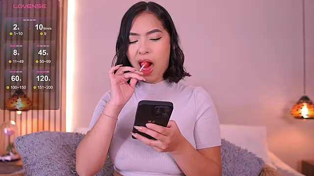 Snapshot of _SofiaCortez_ chatting on September 2025 12:10:01 PM SofiaCortez online show from September 2025 12:10:01 PM