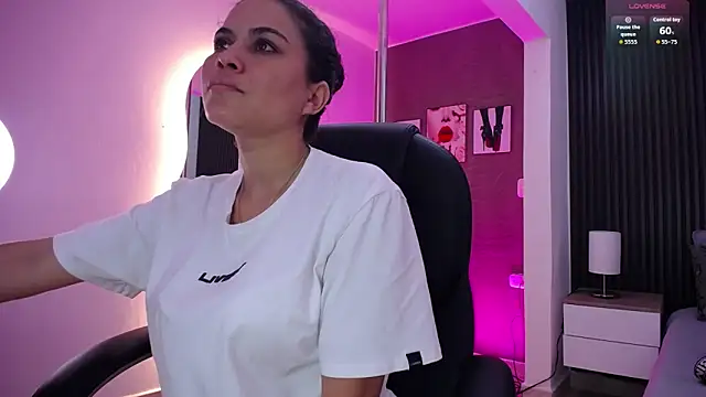 natasha  jackson online show from October 2025 12:27:01 PM