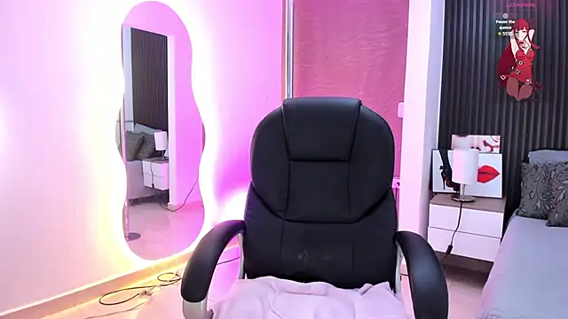 natasha  jackson online show from January 2026 01:13:02 PM