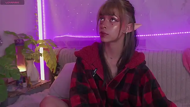 Snapshot of Kitty_arts chatting on January 2025 06:51:02 PM Kitty arts online show from January 2025 06:51:02 PM