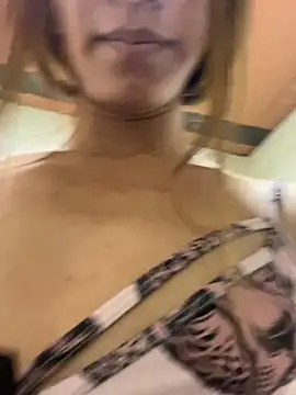 Nikol Rang   online show from February 2025 05:01:01 AM