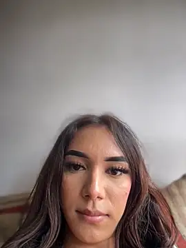 Nikol Rang   online show from November 2025 05:01:02 PM