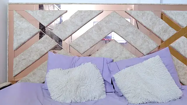  miss khloe online show from November 2025 06:55:02 PM