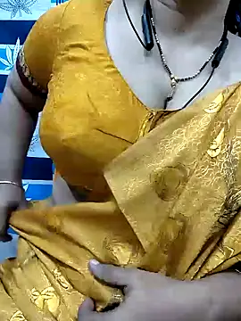 Snapshot of bhuvana555 chatting on December 2024 03:39:01 AM bhuvana555 online show from December 2024 03:39:01 AM