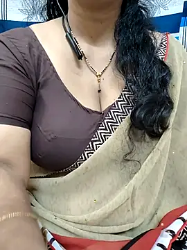 Snapshot of bhuvana555 chatting on February 2025 04:12:01 AM bhuvana555 online show from February 2025 04:12:01 AM