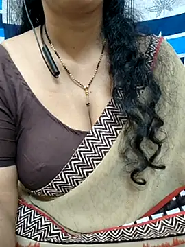 Snapshot of bhuvana555 chatting on February 2025 07:13:01 AM bhuvana555 online show from February 2025 07:13:01 AM