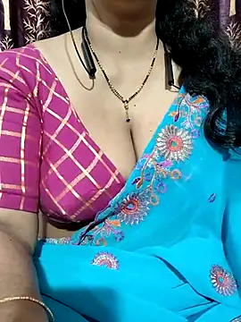 Snapshot of bhuvana555 chatting on February 2025 11:41:02 PM bhuvana555 online show from February 2025 11:41:02 PM