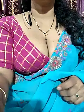 Snapshot of bhuvana555 chatting on February 2025 09:13:02 PM bhuvana555 online show from February 2025 09:13:02 PM