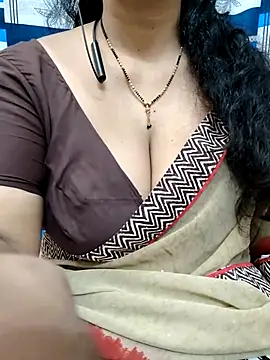 Snapshot of bhuvana555 chatting on March 2025 07:07:02 AM bhuvana555 online show from March 2025 07:07:02 AM