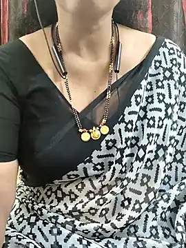 Snapshot of bhuvana555 chatting on September 2025 04:51:02 PM bhuvana555 online show from September 2025 04:51:02 PM