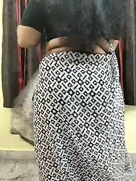 Snapshot of bhuvana555 chatting on September 2025 05:28:01 PM bhuvana555 online show from September 2025 05:28:01 PM