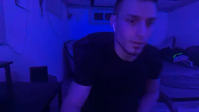 Snapshot of hot_shot_13 chatting on February 2026 06:44:02 AM hot shot 13 online show from February 2026 06:44:02 AM