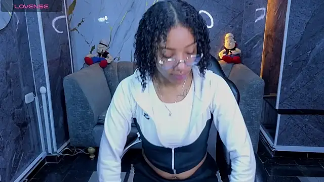 Violeth b online show from May 2026 12:57:02 PM