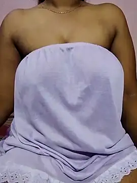 Snapshot of Diwya69 chatting on June 2026 07:56:01 PM Diwya69 online show from June 2026 07:56:01 PM