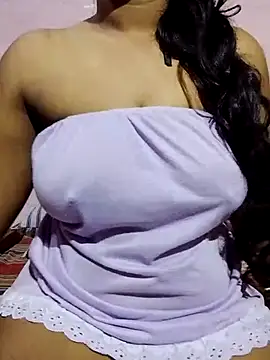 Snapshot of Diwya69 chatting on July 2026 03:34:01 AM Diwya69 online show from July 2026 03:34:01 AM