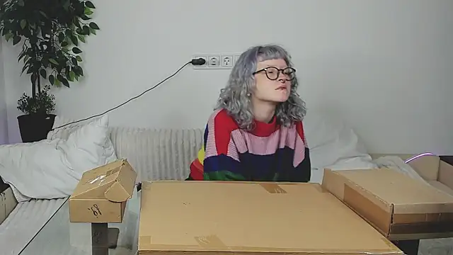 EdythElswick online show from April 2026 04:28:02 AM